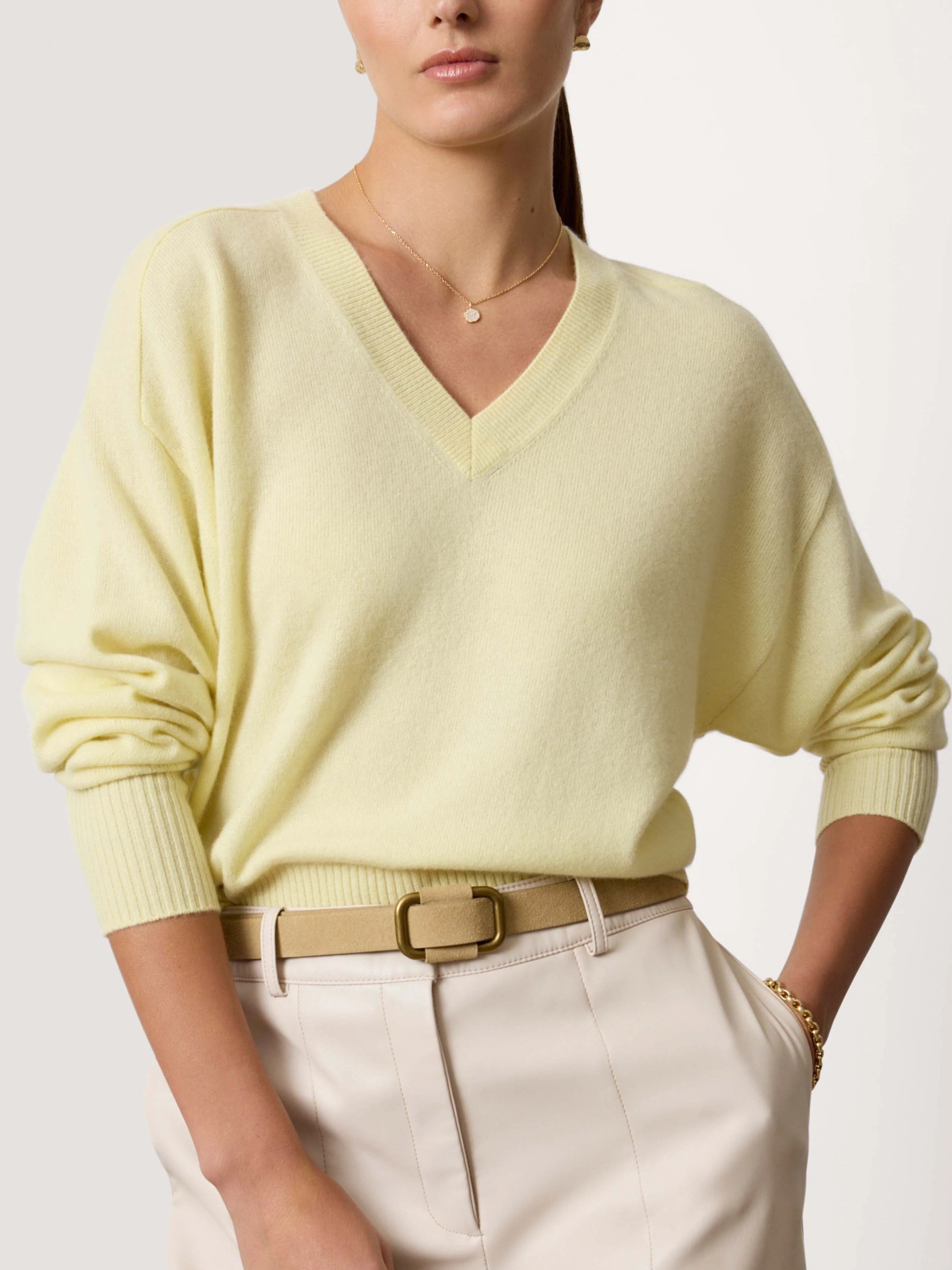 Women's Leia Vee Cashmere Sweater in Anis | Brochu Walker | Brochu Walker