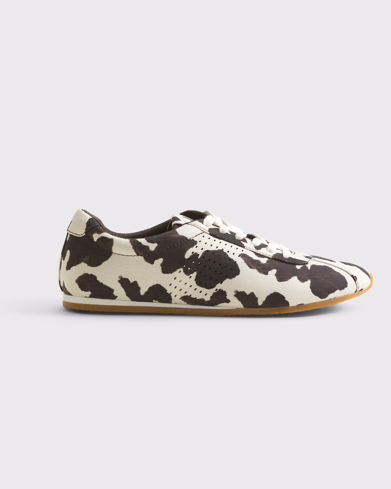 Women's Slim Sneakers | Women's Shoes | Abercrombie.com | Abercrombie & Fitch (US)
