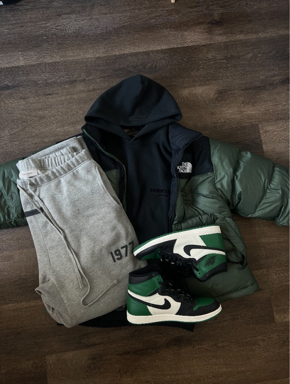 Bringing in this cozy season in style! 🪵🔥

#LTKHoliday #LTKSeasonal #LTKmens