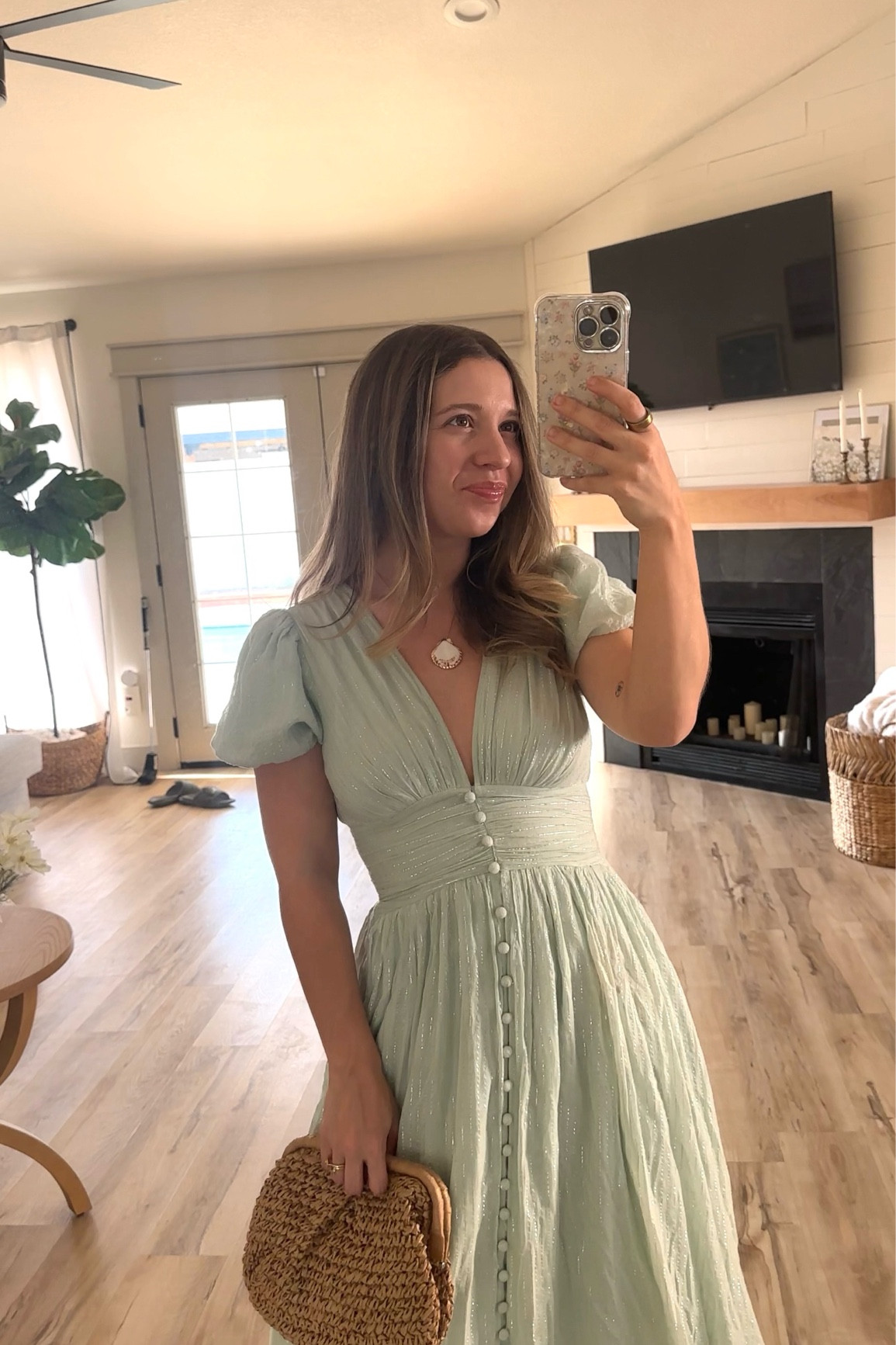 Unfortunately the green is all sold out but they have this dress still in a few of other colors! I’m wearing a size 4 petite and it fits perfectly! True to size! 