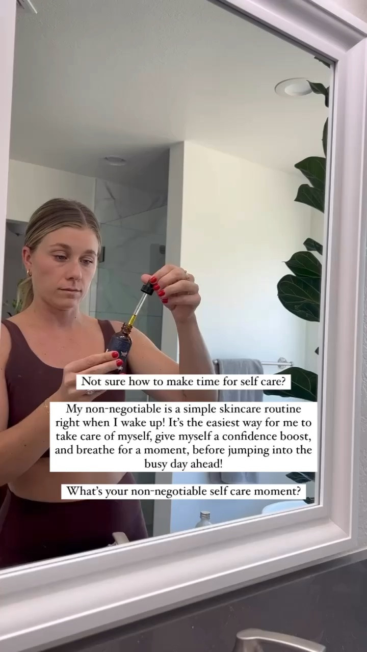 Just a simple girl with a simple routine finding ways to create moments of reset in my day as a busy mama ✨ @toupsandcoorganics is the perfect clean beauty skincare for my morning self-care moment! 

Find my simple routine through @shop.ltk #liketkit #cleanbeautyproducts #cleanskincare #busymomlife #selfcaremama #morningroutine