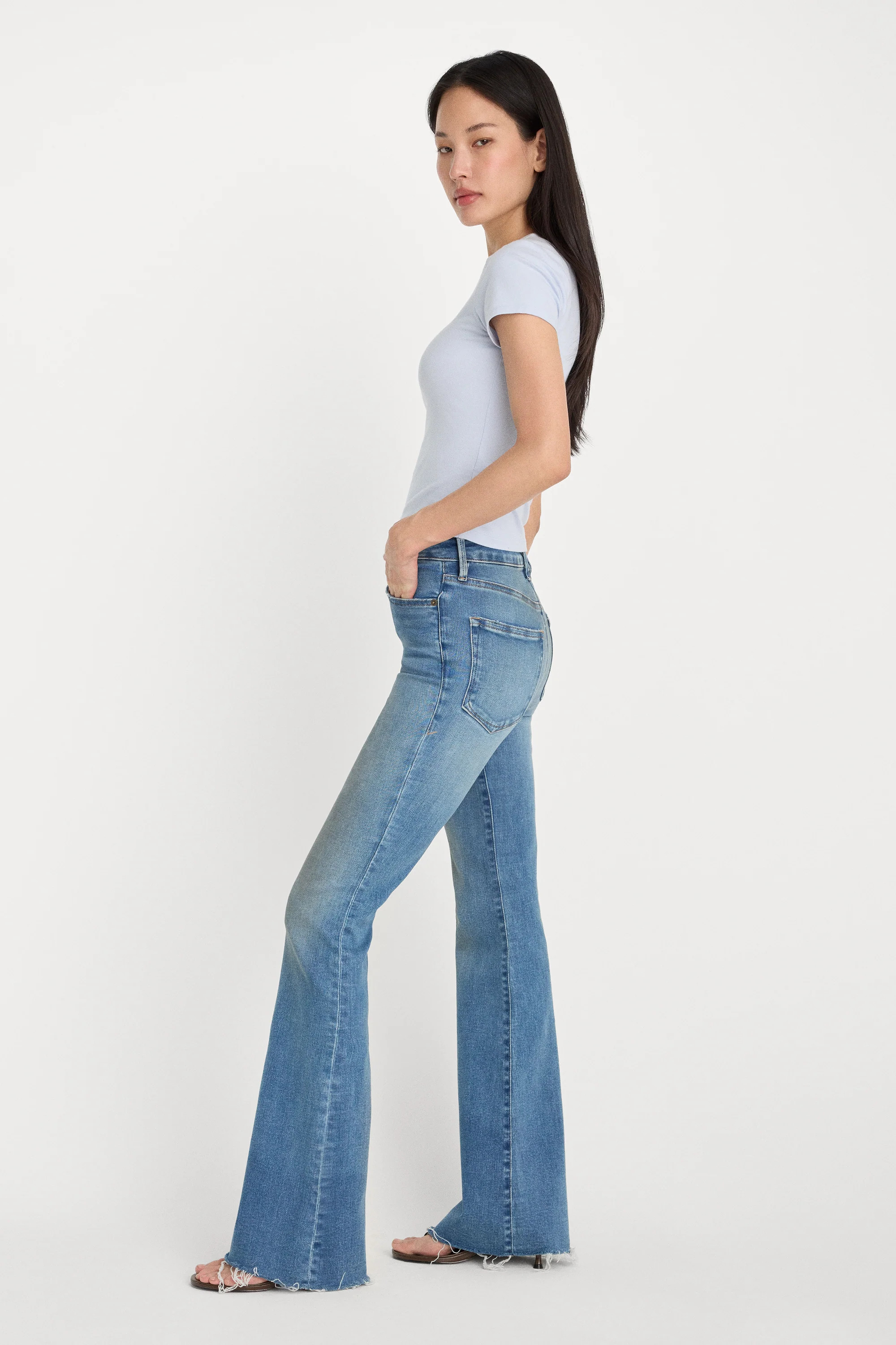 SOFT TECH GOOD LEGS FLARE JEANS | INDIGO1211 - GOOD AMERICAN | Good American