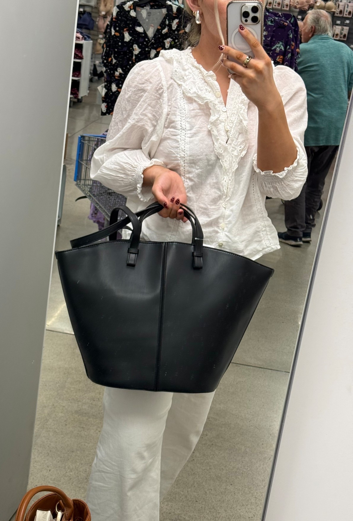 Walmart fall/winter bag! 🖤 

#LTKFindsUnder100 #LTKSeasonal #LTKItBag