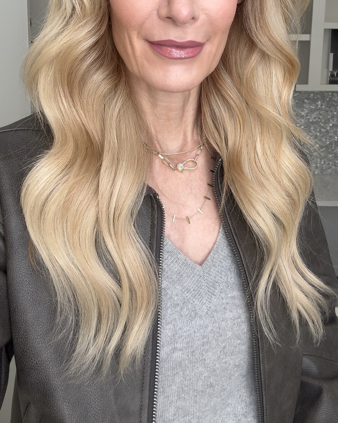 3 things we are NOT doing in 2026 when we get dressed ✨

1️⃣ Leaving our shirts untucked
A simple tuck instantly accentuates your waist and makes every outfit look more polished.

2️⃣ Skipping the belt
A belt is the one accessory that elevates an outfit immediately. It pulls the look together and adds intention.

3️⃣ Leaving our sleeves pushed down
Push those sleeves up! It creates interest, balance, and makes the whole outfit feel styled—not sloppy.
✨ Bonus points if you fold your sweater sleeves so they peek out from under your jacket—such a chic detail.

And yes… this faux leather bomber jacket is 50% off, which makes it a crazy good deal.

✨ Fit notes: everything runs true to size
– Jacket: XS
– Cashmere sweater: XS
– Wide-leg jeans: size 24

Small styling tweaks = major outfit upgrade. Save this for later 🤍



#LTKootd #LTKSaleAlert #LTKOver40