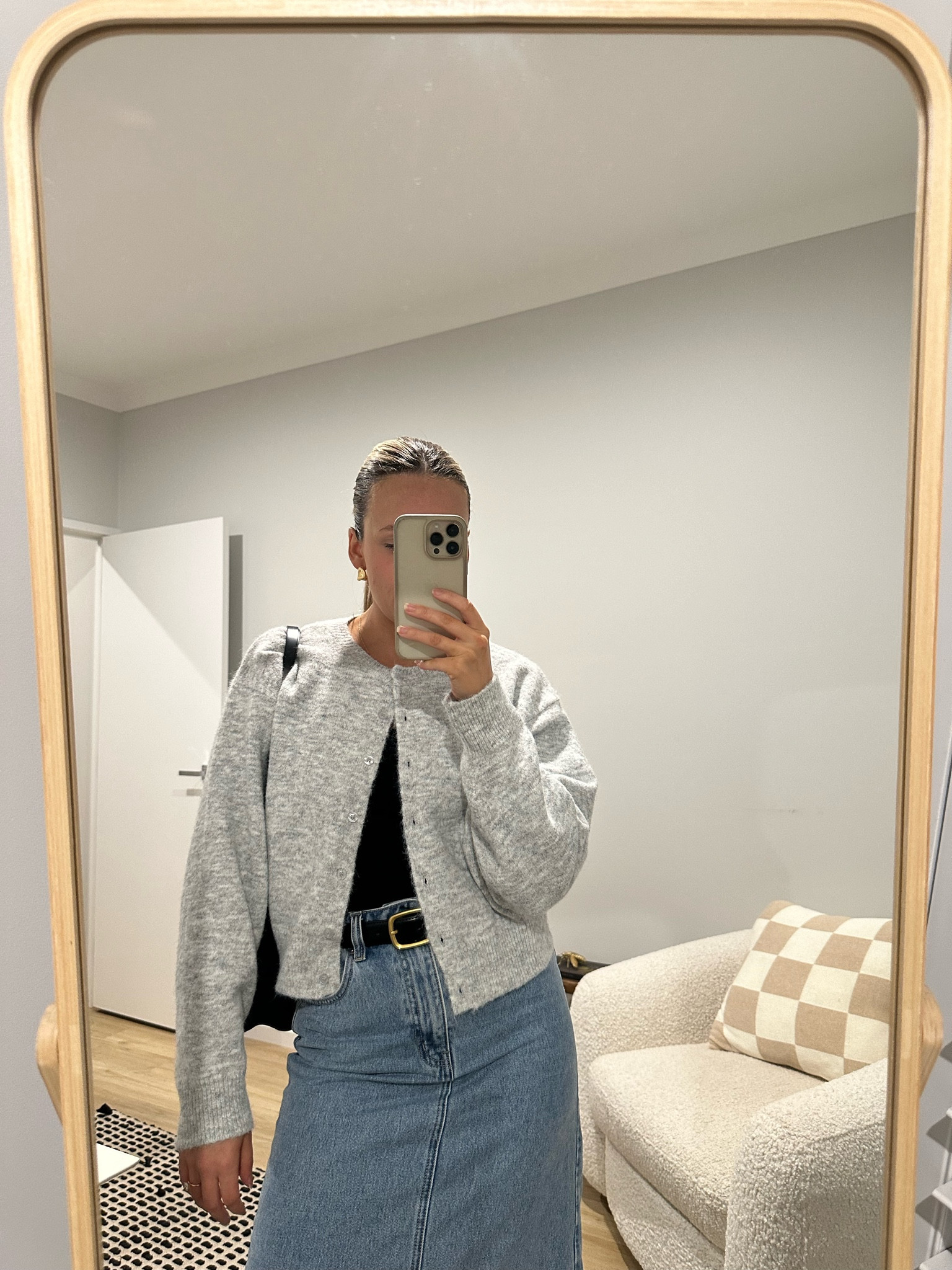 I love this cardigan look with the top button only done up. This was a dinner with family outfit. I wear a size 8 in the skirt and XS in the tank. Cardigan is White Fox, but I have linked similar. 

#LTKaustralia #LTKstyletip #LTKautumn