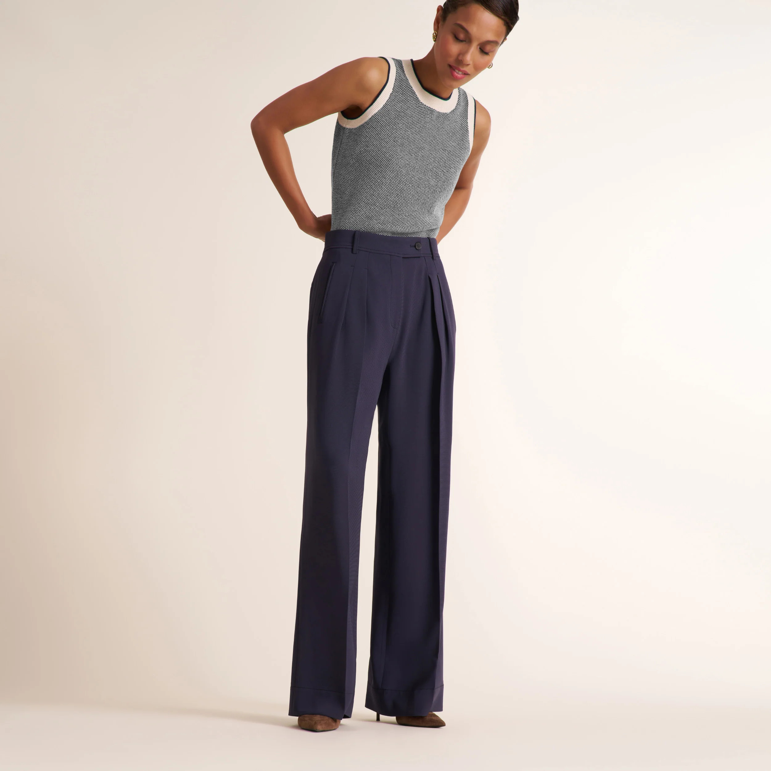 Bia Pleated Trouser - Everyday Crepe with Topstitch :: Oxford | MM LaFleur