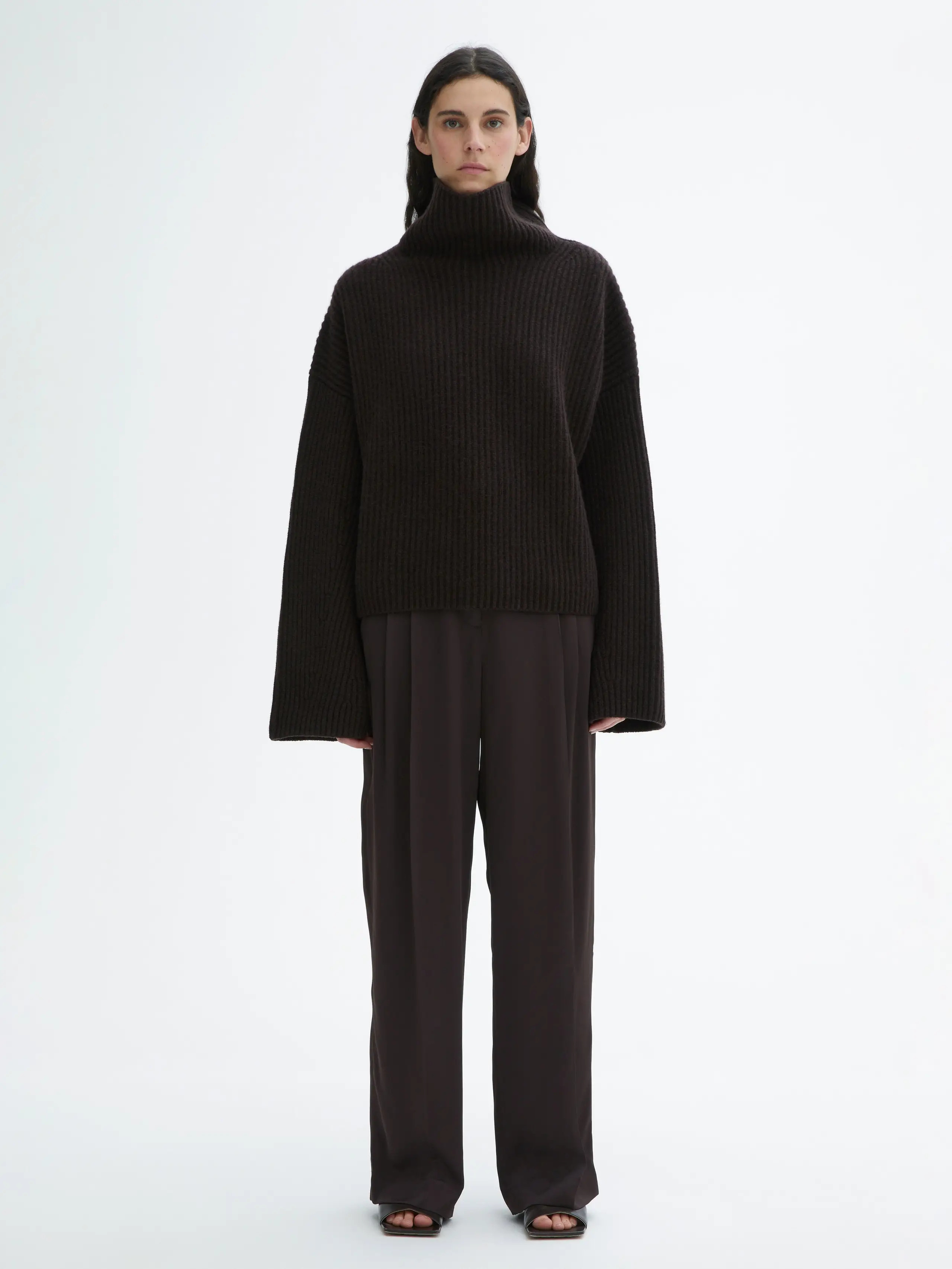 Azalea Cashmere Sweater | House of Dagmar