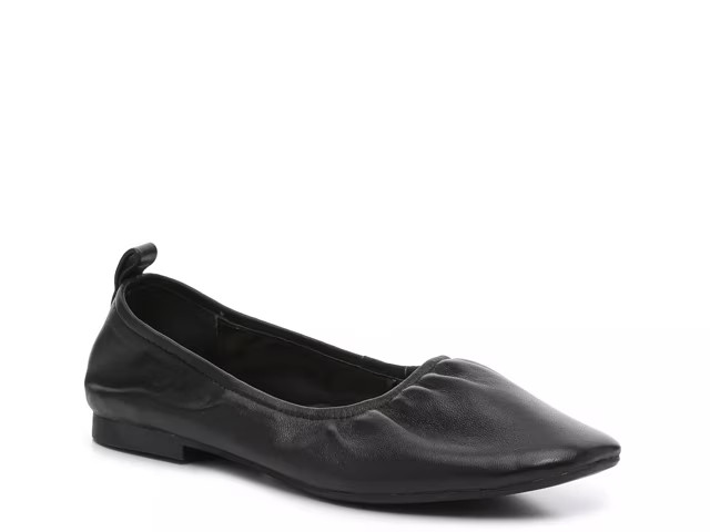 Kelly & Katie Nayana Flat | DSW