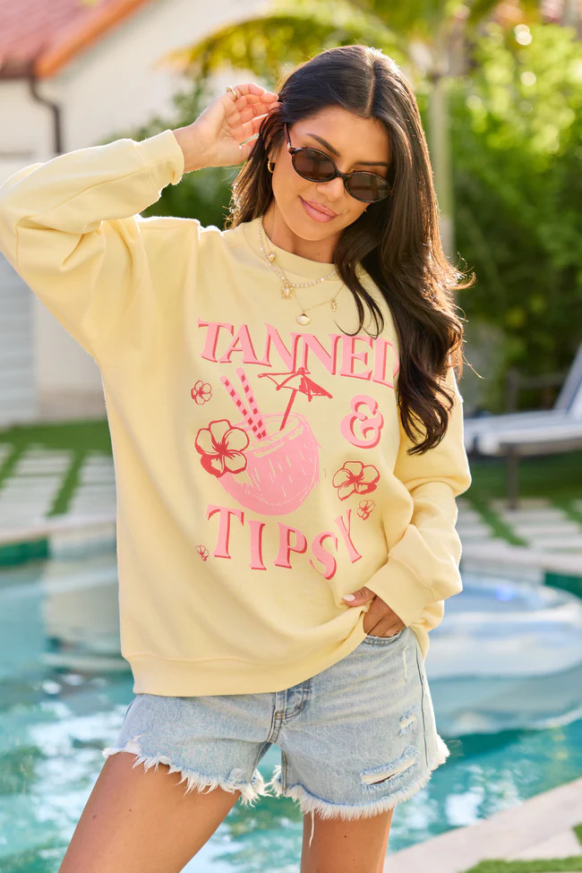 FREE graphic tee with every $125 purchase! | Pink Lily