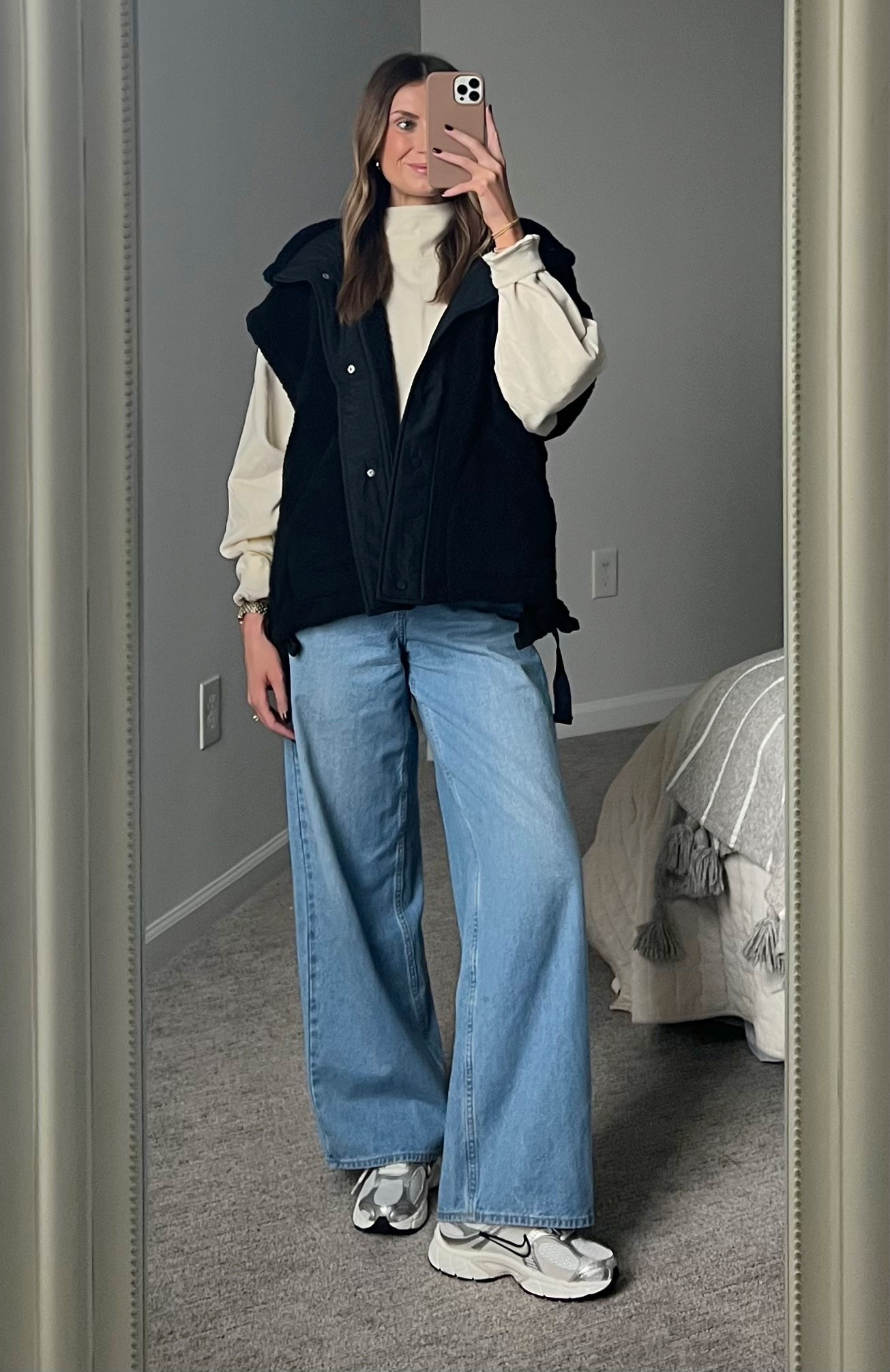 Sherpa vest outfit idea! 

#LTKFindsUnder100 #LTKootd #LTKSeasonal