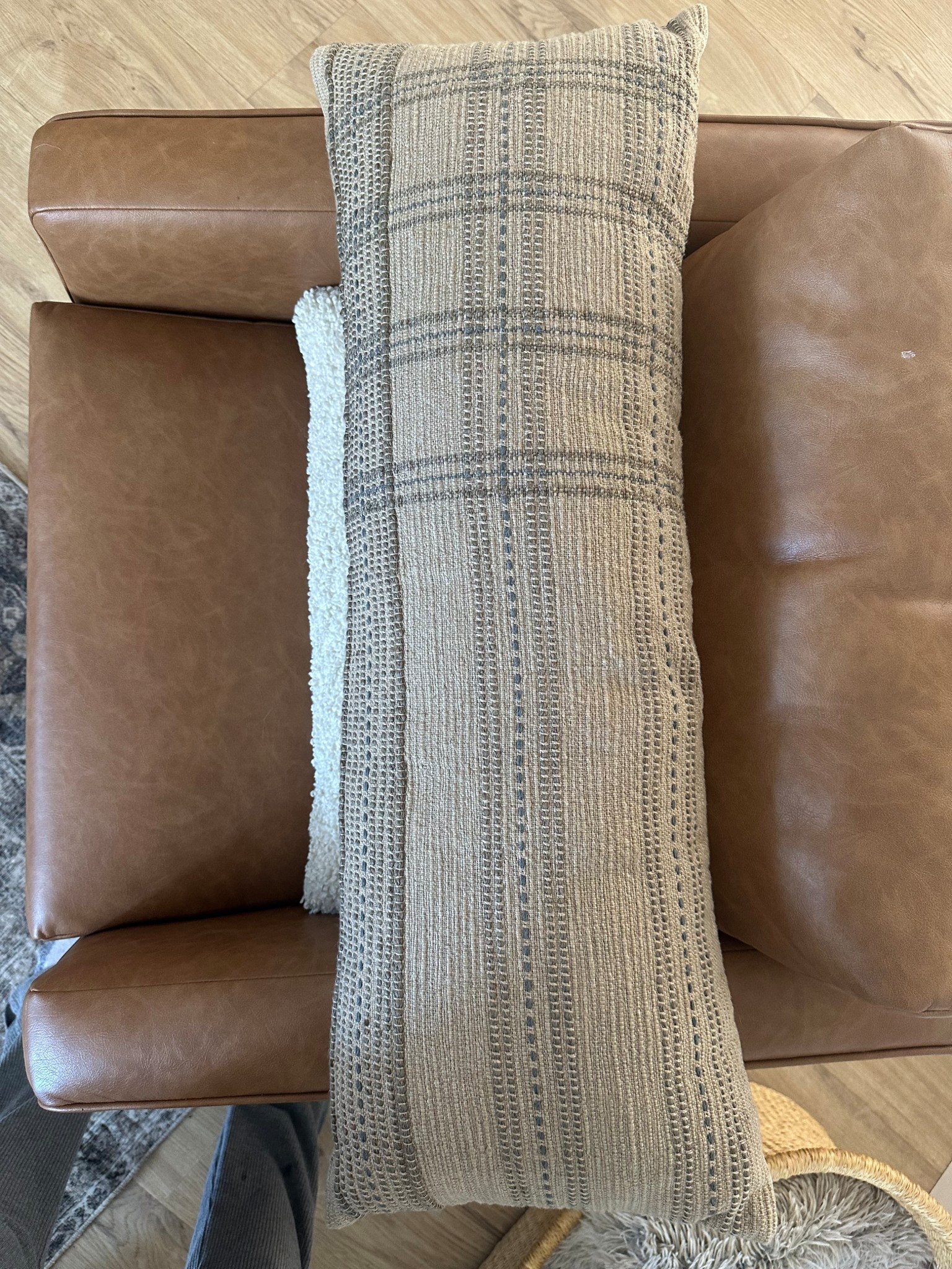 High quality Amazon Lumbar pillow 

#LTKStyleTip #LTKHome #LTKFindsUnder50