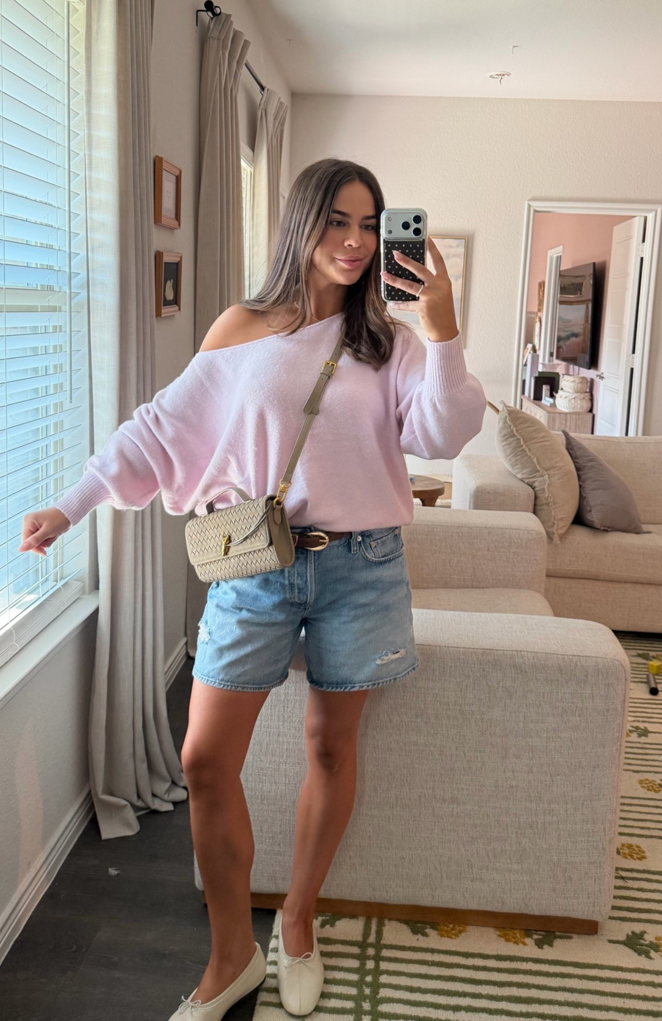 Coziest pink sweater with my favorite denim shorts ✨💕

#LTKdayinmylife #LTKootd #LTKgrwm