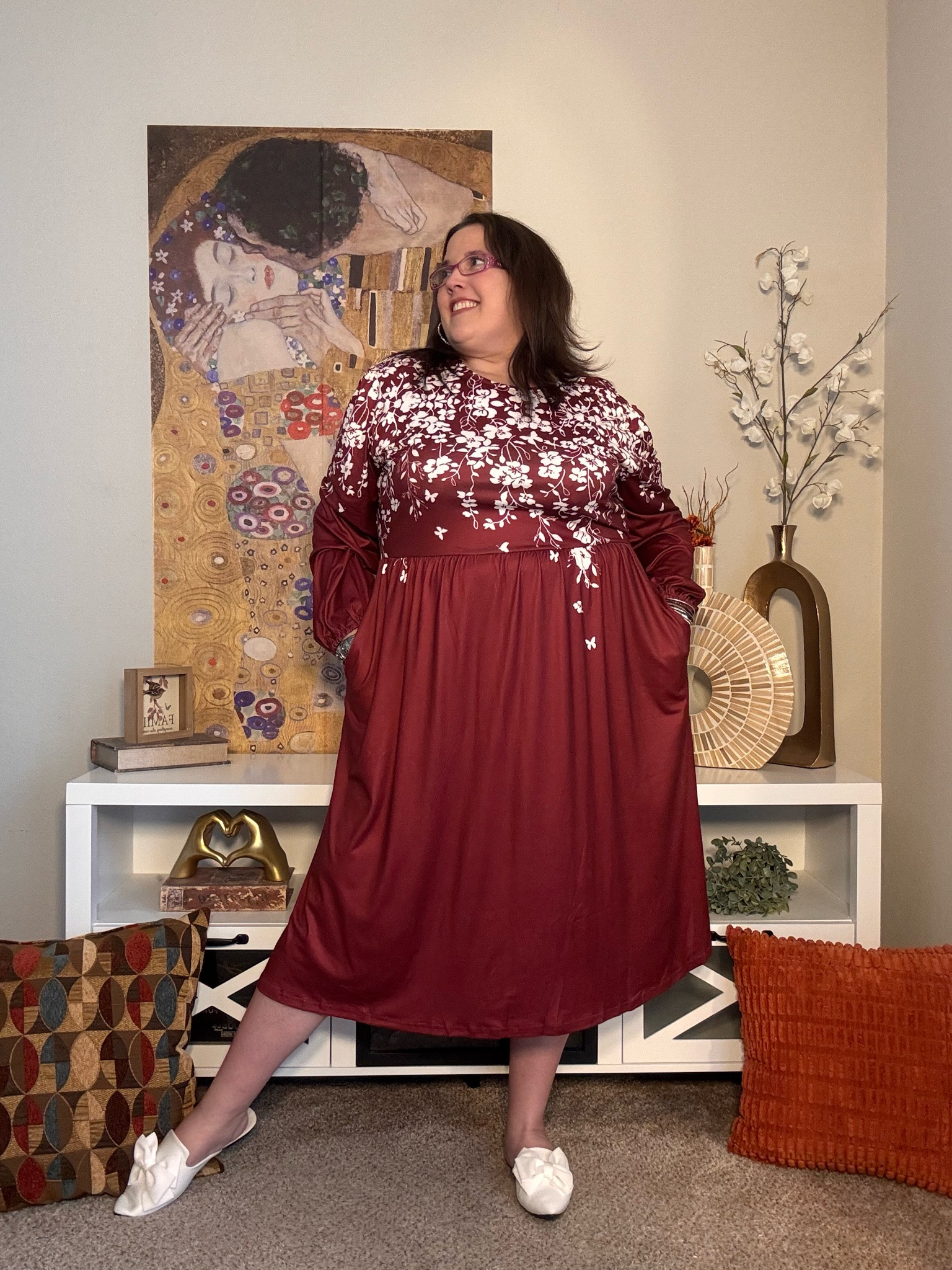 Don’t be afraid to bring lighter accessories into your fall wardrobe! 🤍 Pair a rich burgundy floral dress with white shoes to pick up the lighter details in the print. It keeps the whole look fresh while still giving you those beautiful fall vibes. 🍂✨

#LTKPlusSize #LTKMidsize #LTKTall