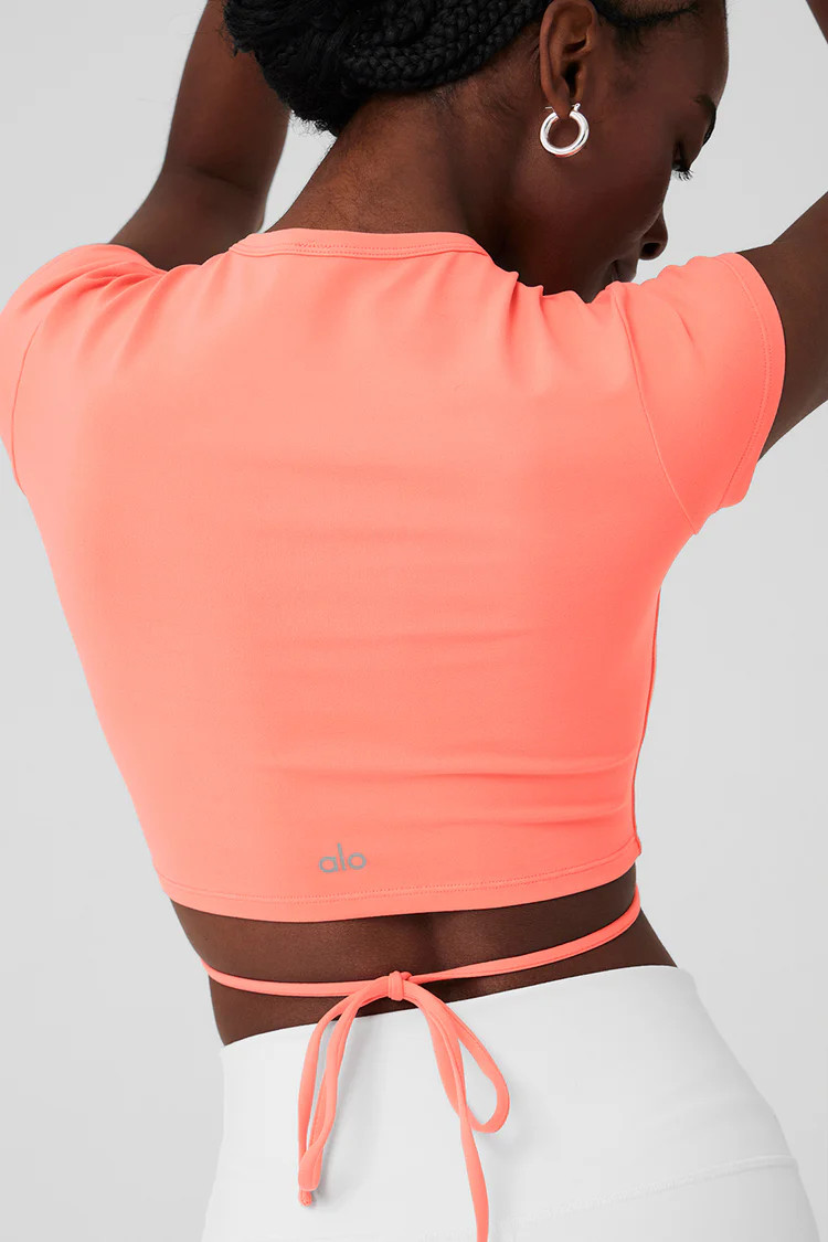 Airbrush Criss Cross Short Sleeve - Candy Orange | Alo Yoga (US)