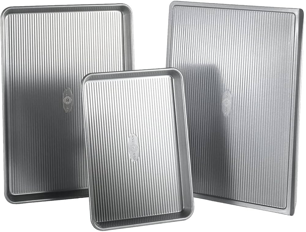 USA Pan 3-Piece Warp Resistant Non-Stick Aluminized Steel Bakeware Set | Amazon (US)