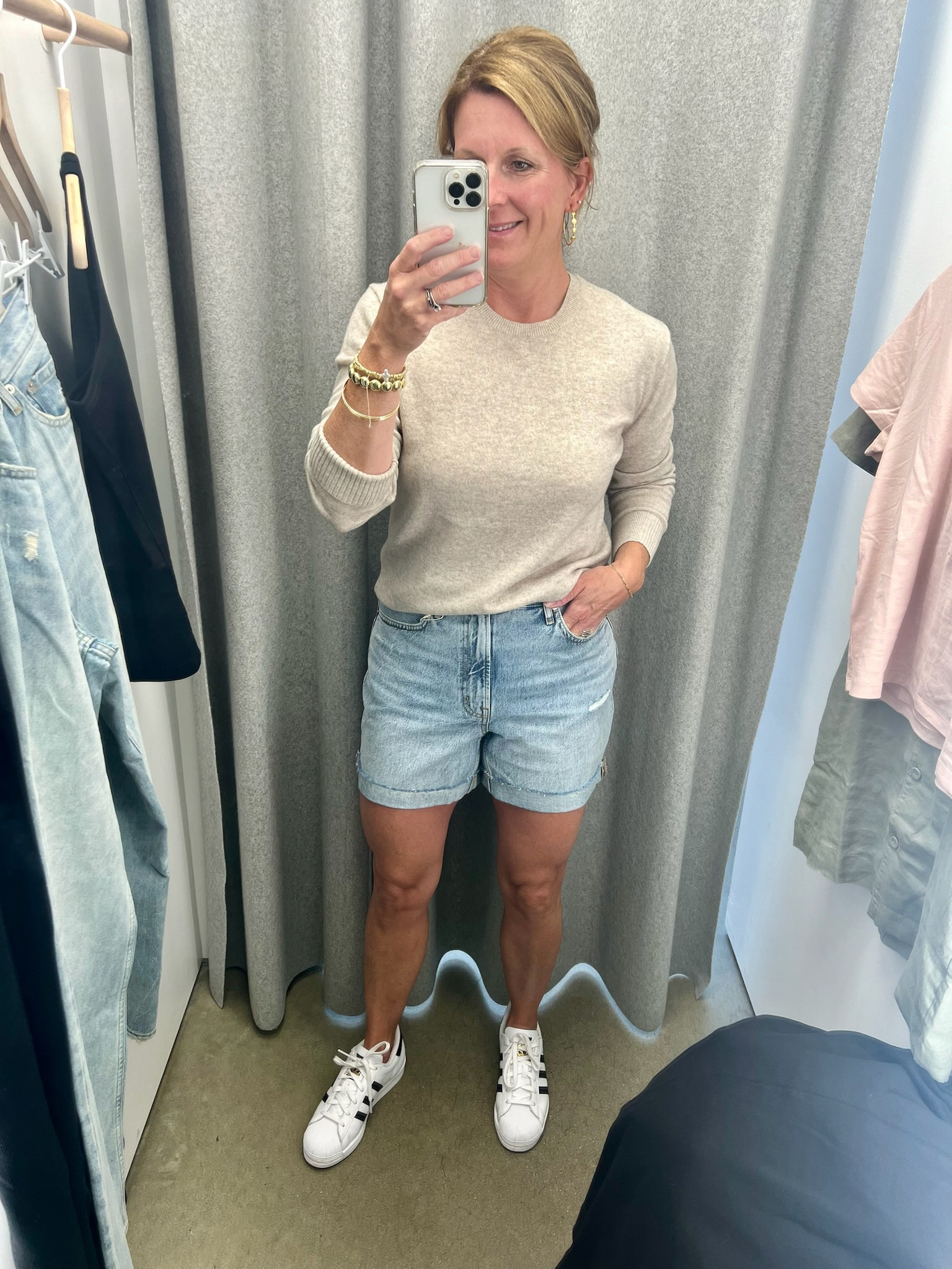 Loved this lightweight cashmere sweater at Everlane…. And the cutoffs too 💙

#LTKOver40 #LTKSeasonal #LTKFindsUnder100