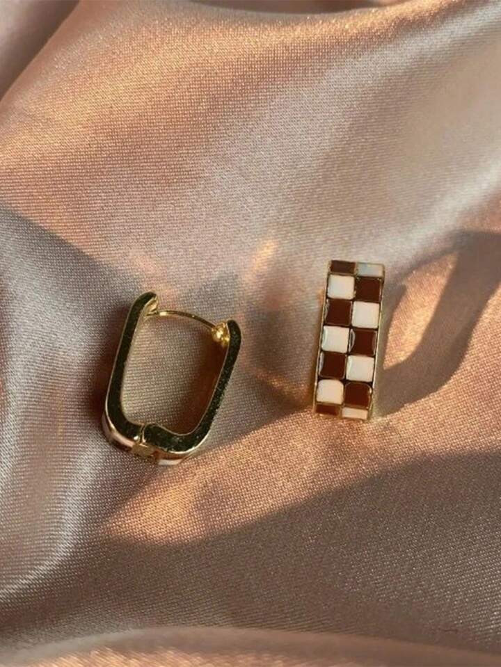 1 Pair 14K Gold Plated Brass Checkerboard Fashion Hoop Earrings, 0.03μm Thick | SHEIN
