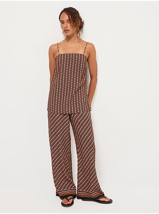 obsessed with this co-ord @George

#LTKuk #LTKsummer #LTKeurope