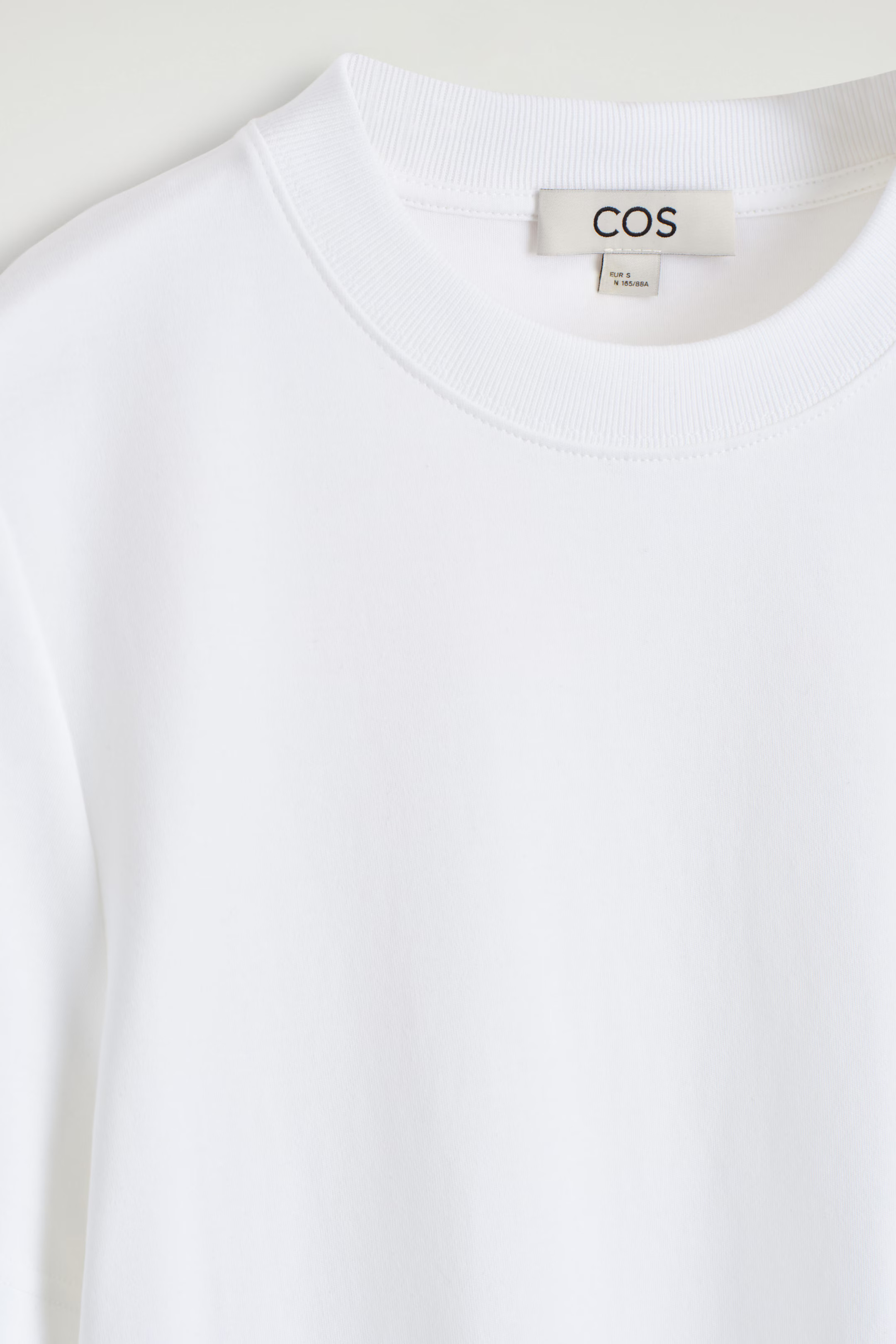 CLEAN CUT T-SHIRT - WHITE | COS US | COS (US)