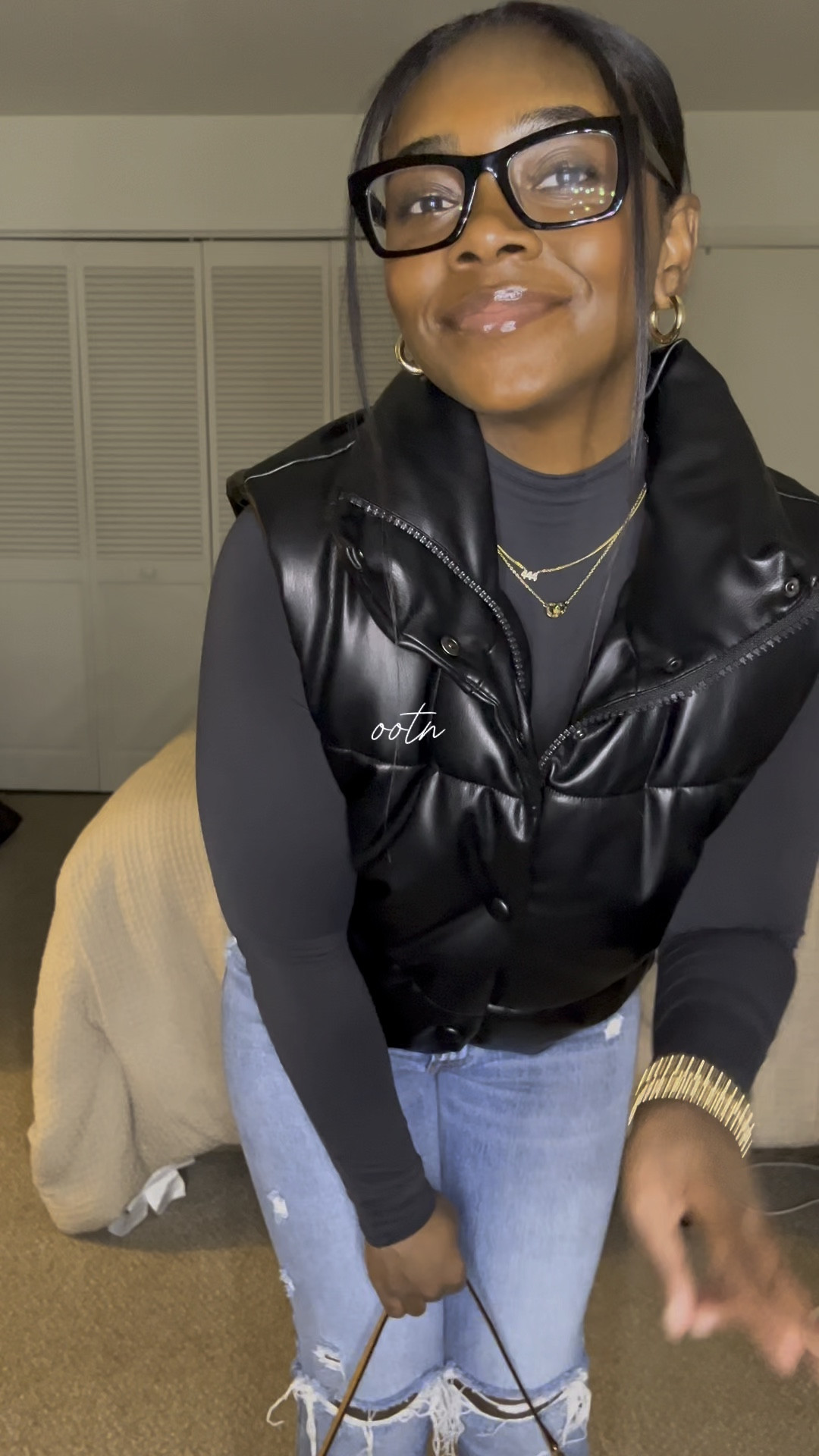 ootn for girls night out :) 

Vest is Zara 
Jeans were thrifted - Abercrombie! 

#LTKfindsunder100 #LTKfindsunder50 #LTKstyletip