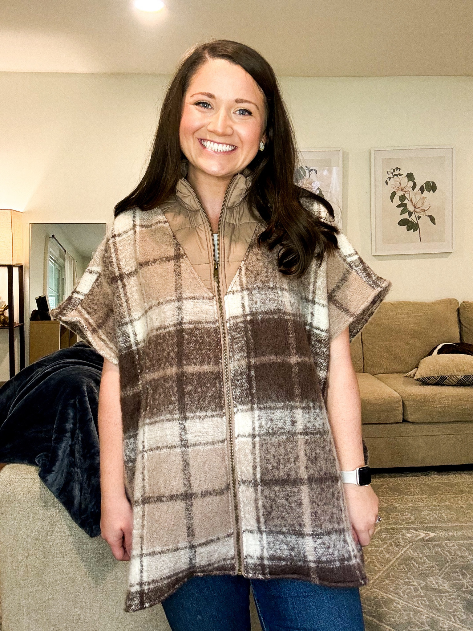 Poncho. Plaid poncho. Brown cardigan. Fall outfit 