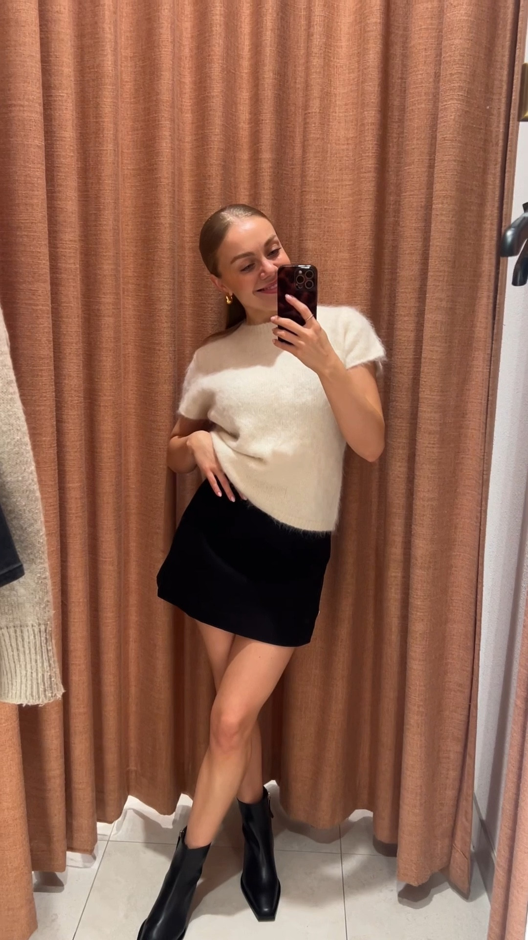 Monochrome staples 🤳🏼🖤

#LTKaustralia #LTKsale #LTKpetite