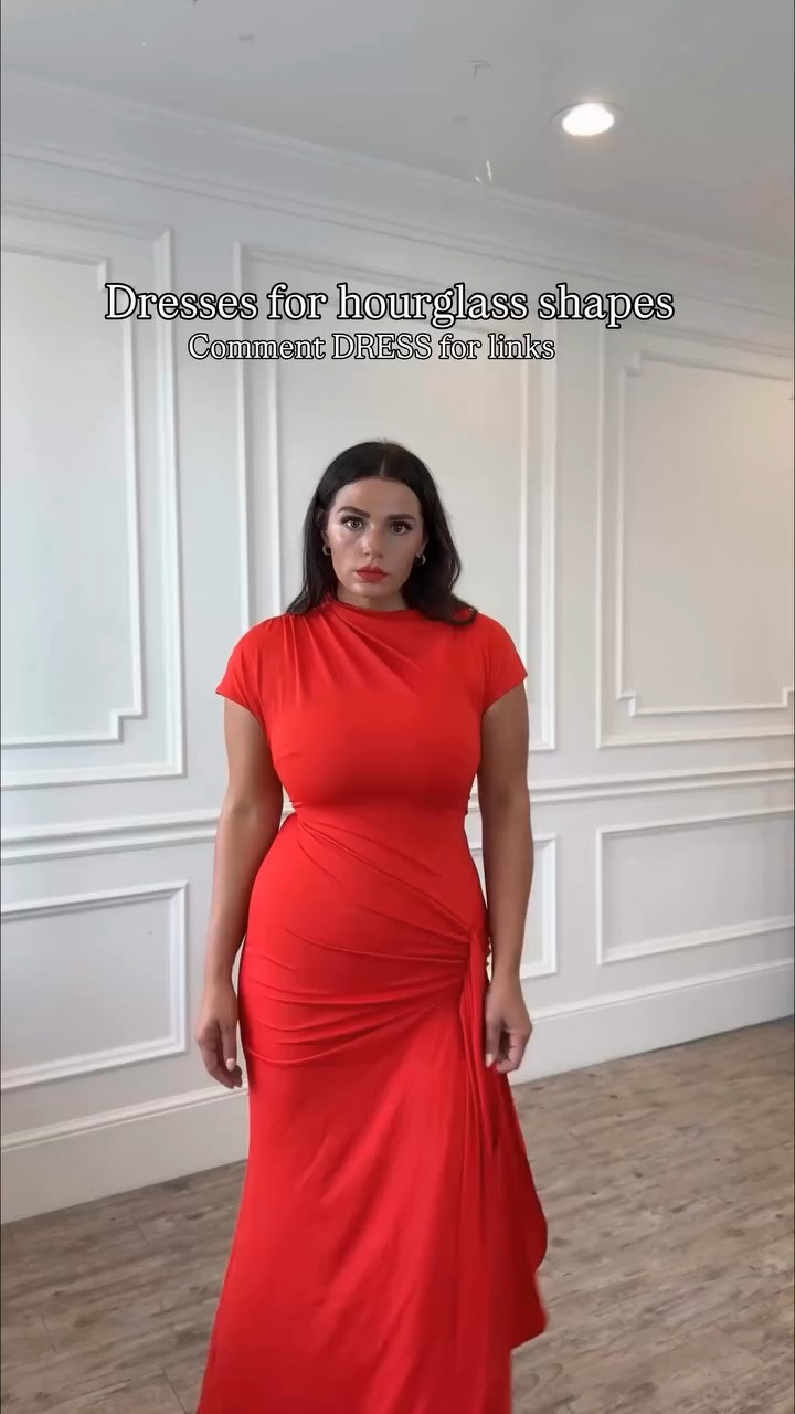 I have more linked than that these (more wrap ones!) 💃🏻 

#dress #modestdress #hourglass #bodyshape #bodytype
