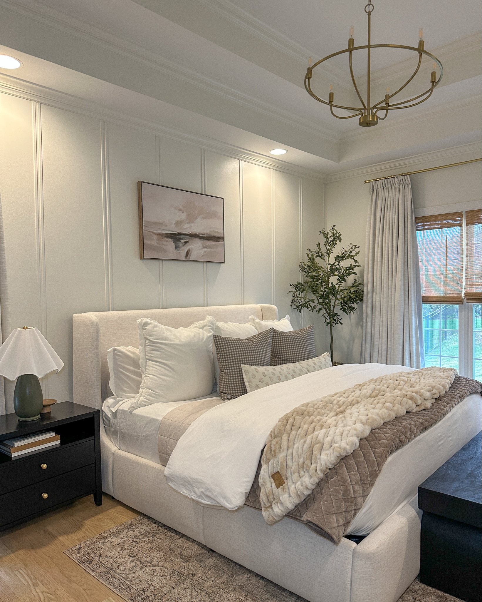 Lola blankets are having an Early Access Black Friday deal!

Use my code “KERRY55” for 55% off!

It is good this Saturday 11/2 for 55% off sitewide, which is their best & biggest deal of the entire year!

These blankets make the BEST gift and always sell out quickly! 

I have three of these blankets and they are my absolute FAVE! This one here is the “caramel n cream"

Holiday gift ideas, comfy home, throw blanket, fur blanket, home decor

#LTKGiftGuide #LTKSaleAlert #LTKSeasonal