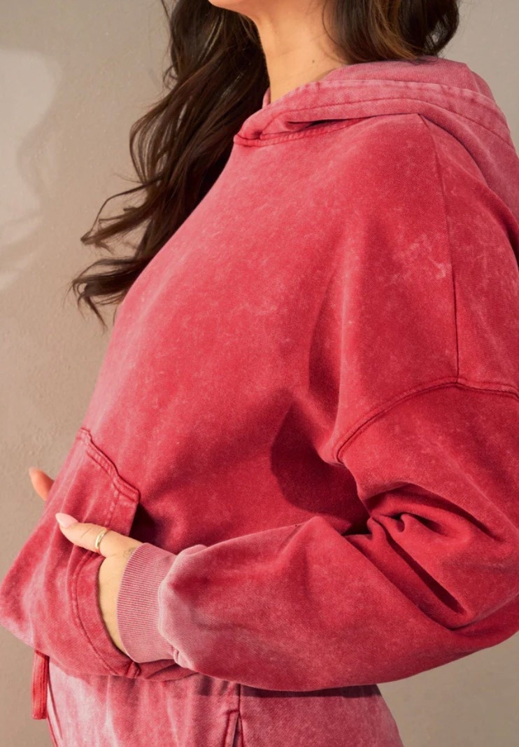 Lots of questions on the hoodie I had on in my Christmas Crashout video. 

I’m wearing a medium. 