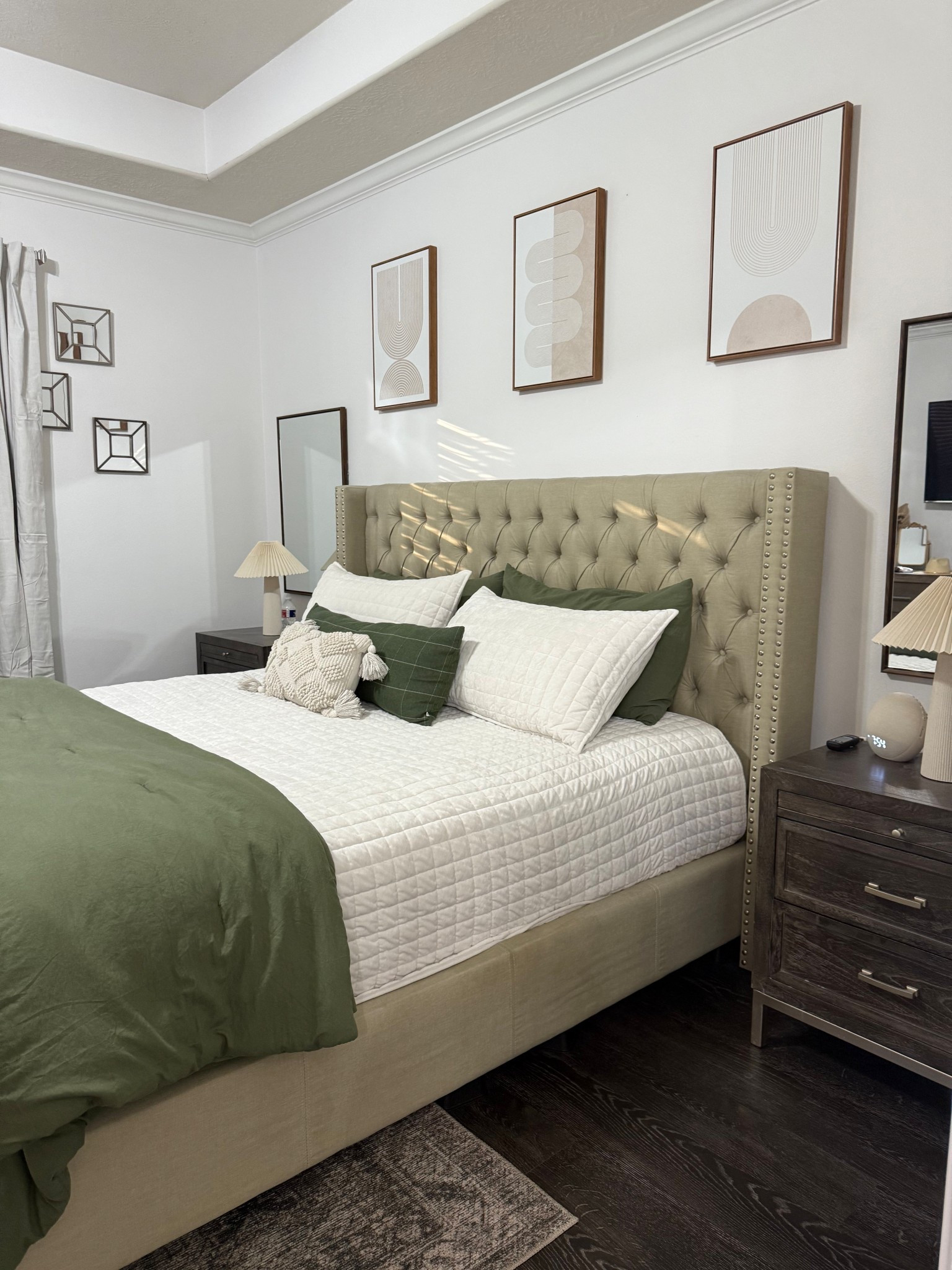 Bedroom style // bedroom furniture // master bedroom // bedding // home decor // bedroom decor // bedroom furniture 

#LTKFamily #LTKStyleTip #LTKHome