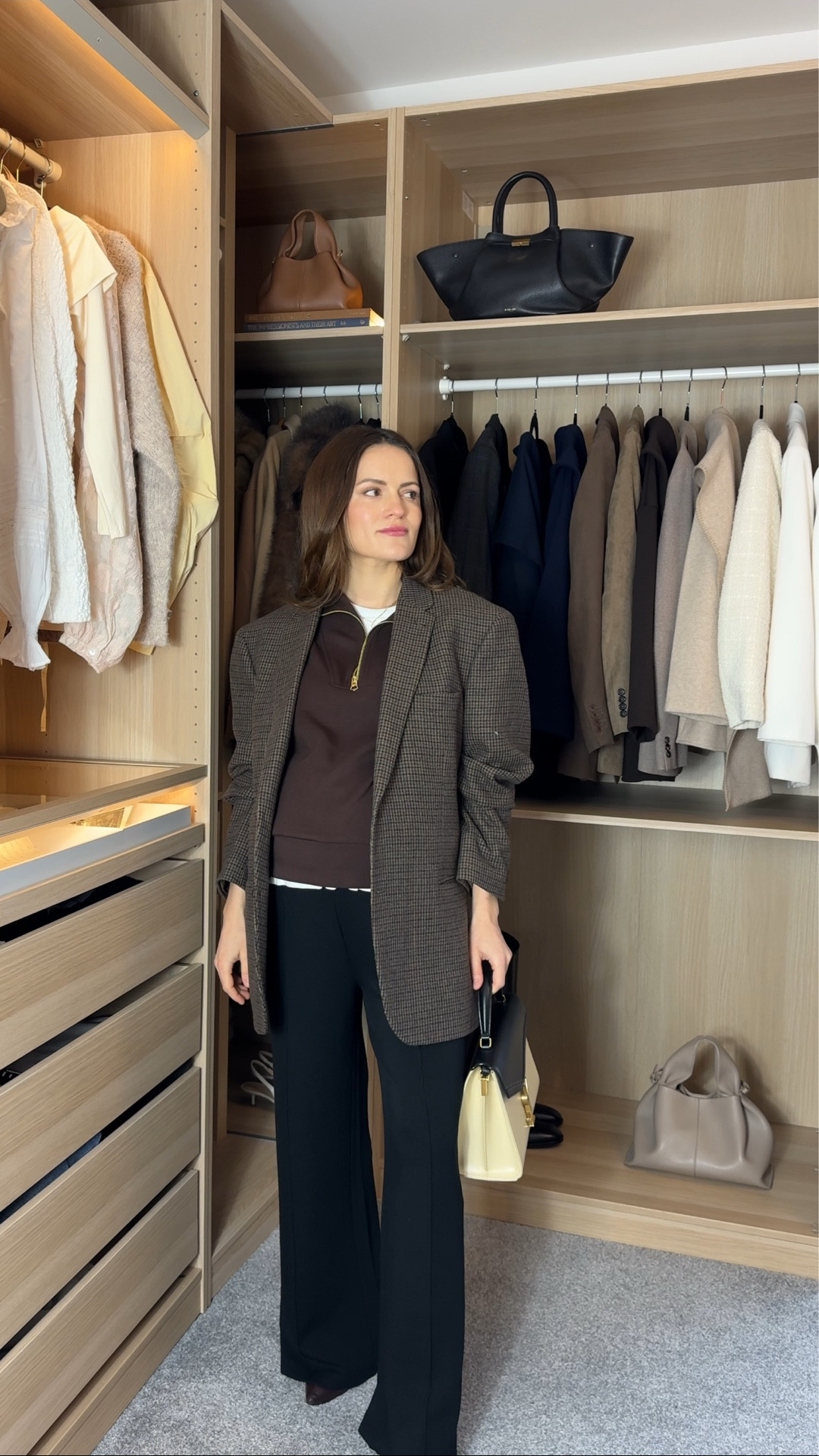 The quality of these trousers and this sweatshirt is honestly amazing. Super butter soft fabric with a great stretch — they adapt perfectly to the bump and still look polished.

#LTKmaternity #LTKluxury #LTKworkwear