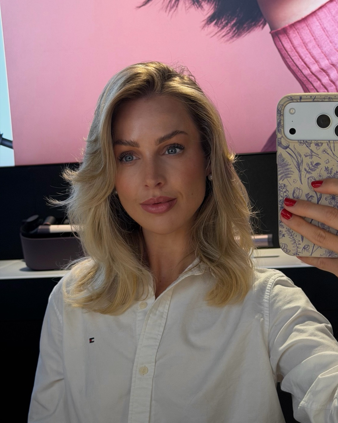 A bouncy blowdry using the Dyson AirSmooth styling brush