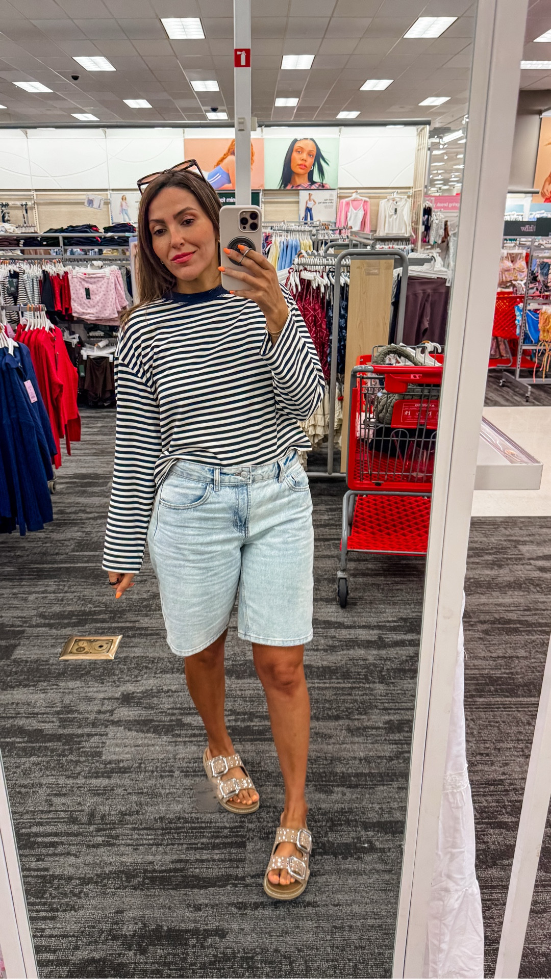 Size S top. Size 8 Jean shorts 

#LTKgrwm #LTKootd