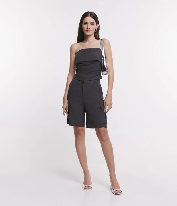 Blusa Tomara que Caia Alfaiatada e com Lastex nas Costas Cinza | Renner (BR)