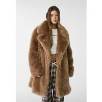 Stradivarius Long faux fur coat camel L | Stradivarius (UK)