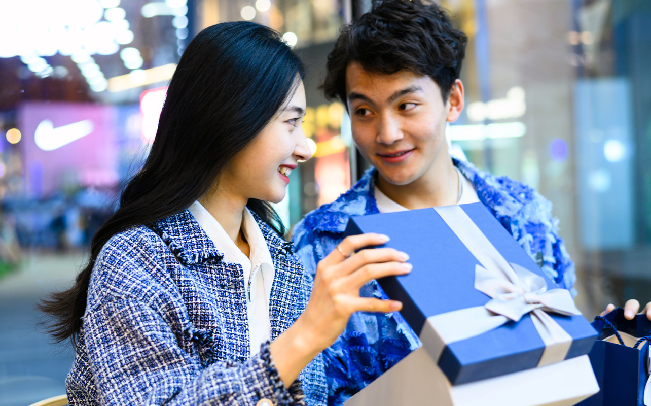 EZ-X Pro Red Light Mask - Near Infrared & Red Light Therapy for Face - Extra Power - 240 LEDs - W... | Best Buy Canada