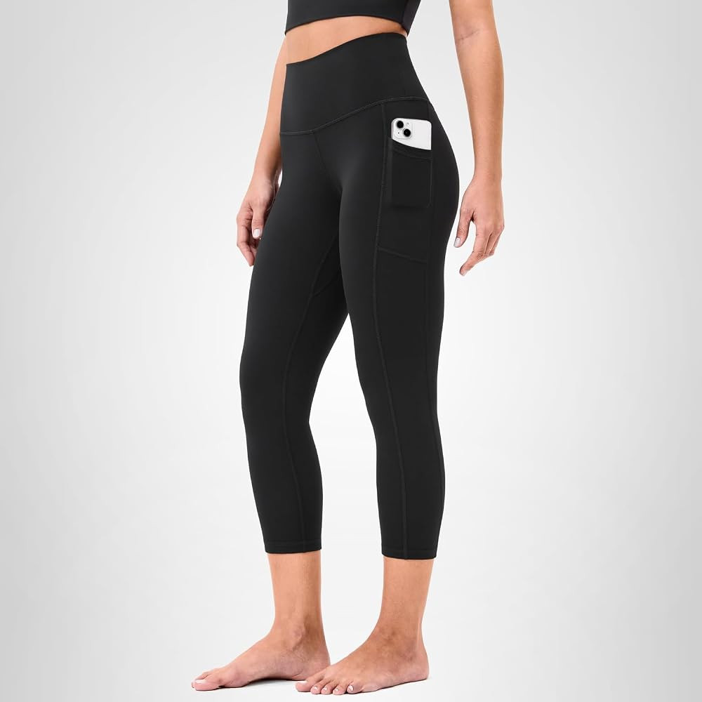 Colorfulkoala Women's High Waisted Yoga Capris 21" Inseam Leggings with Pockets | Amazon (US)