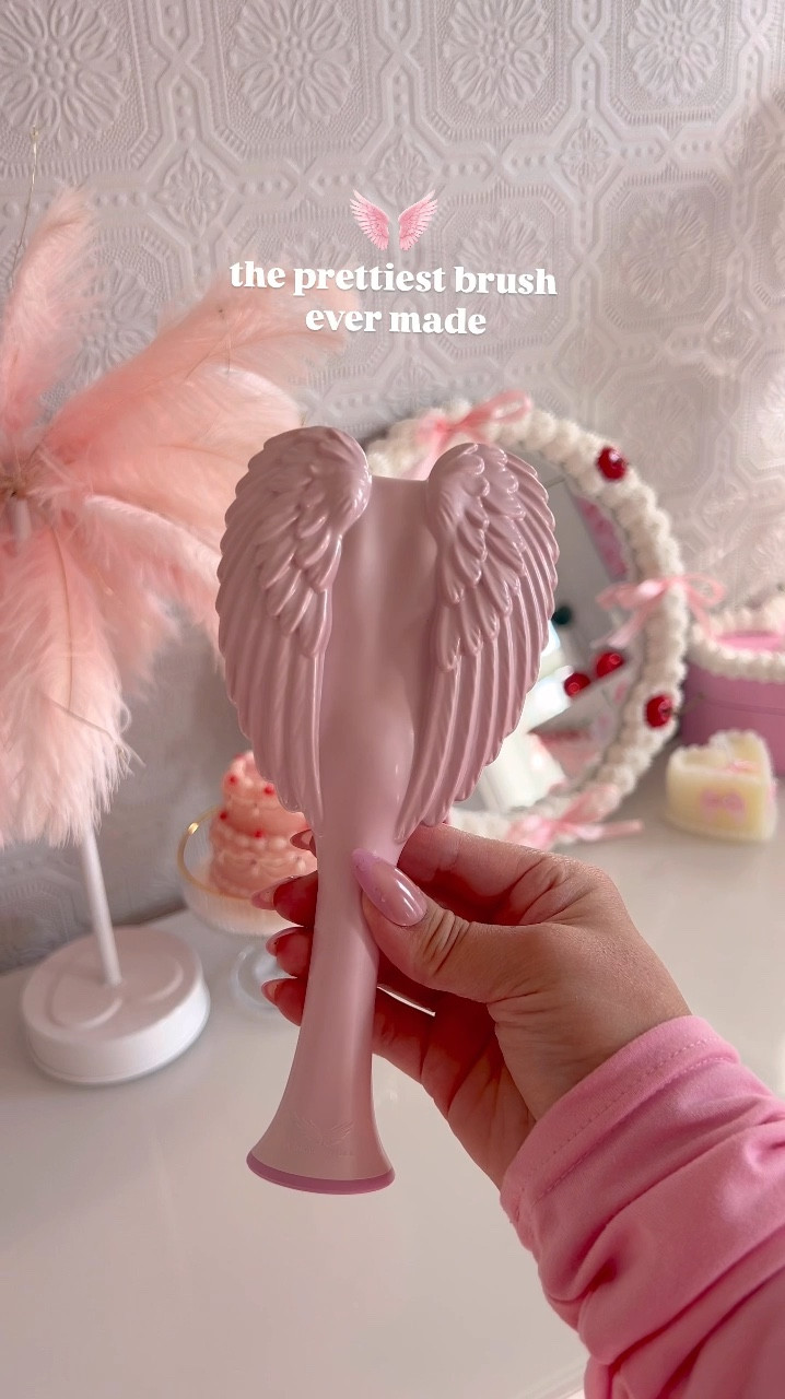 The prettiest brush evangel

#LTKStyleTip #LTKGiftGuide #LTKBeauty