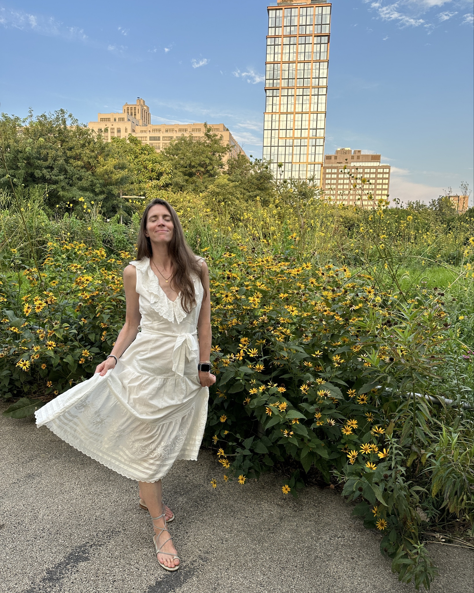 The perfect white summer just in time before Labor Day. 


#LTKSeasonal #LTKOver40