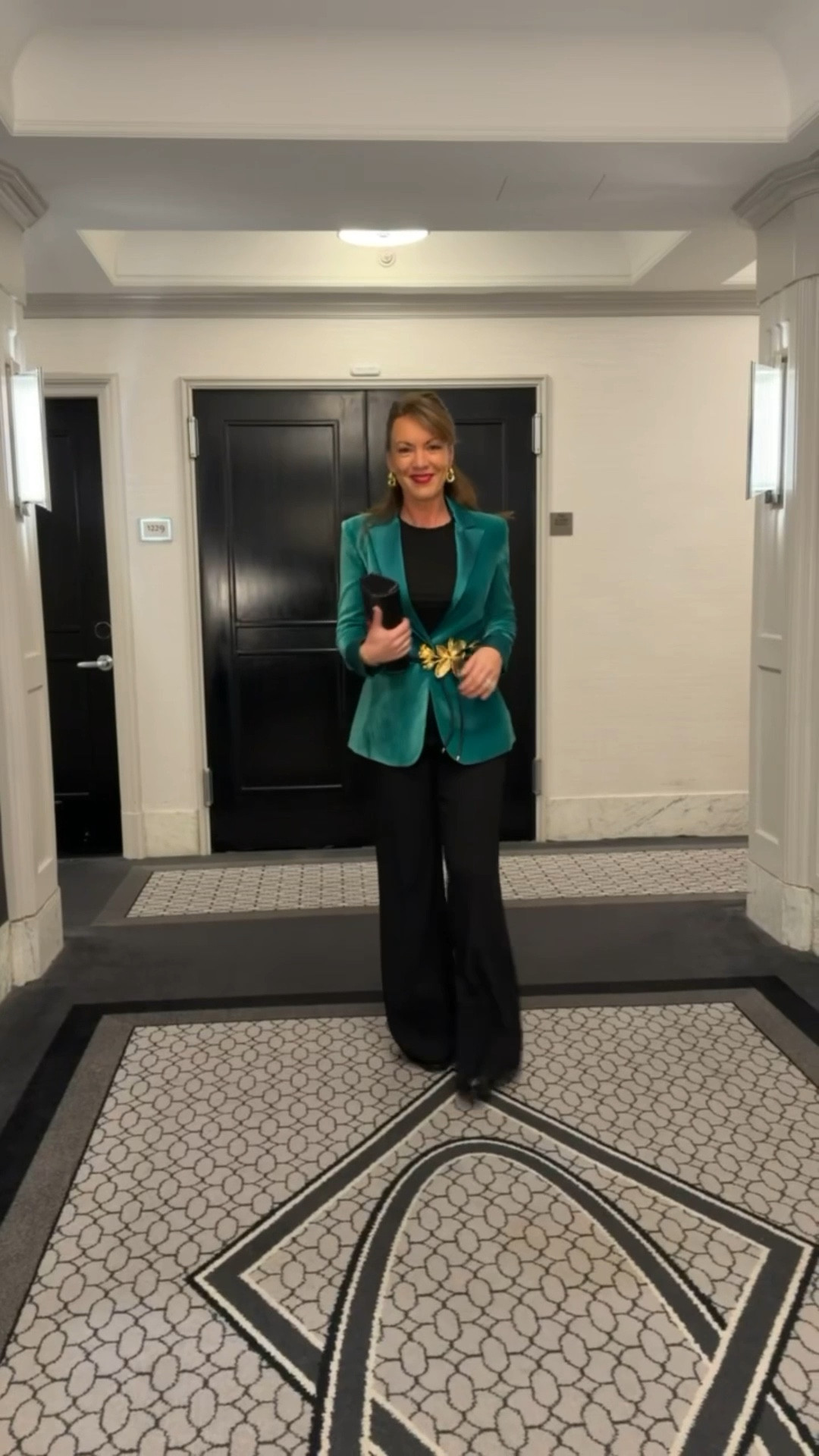 Holiday looks I wore recently & am loving! ✨

Style tips - Outfit inspo - Trendy fashion - Holiday fashion - Winter looks 

#LTKSeasonal #LTKootd #LTKHoliday