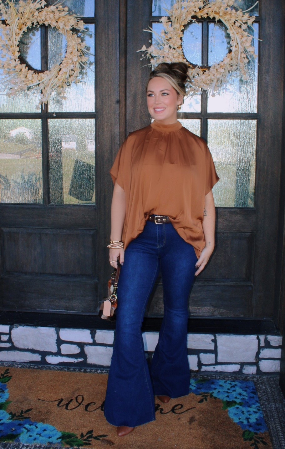 This Amazon outfit is giving fall chic meets elevated everyday. 🍂
These high-waisted flare jeans hug in all the right places and pair perfectly with this silky flowy high-neck top that ties in the back for a feminine touch. Finished with a studded belt and neutral accessories! Effortless style for date night, brunch, or any fall outing!
Amazon fashion finds | flare denim | fall outfit inspo | satin top outfit | casual chic look | midsize outfit ideas | trendy Amazon clothes

#LTKStyleTip #LTKMidsize #LTKFindsUnder50