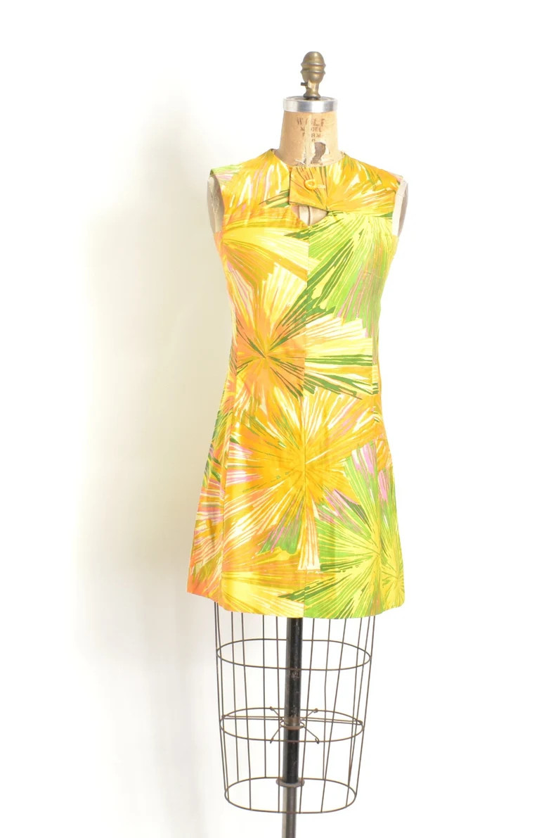 Vintage 1960s Dress / 60s Starburst Cotton Mini Dress / Yellow Green ( XS Extra Small ) - Etsy | Etsy (US)