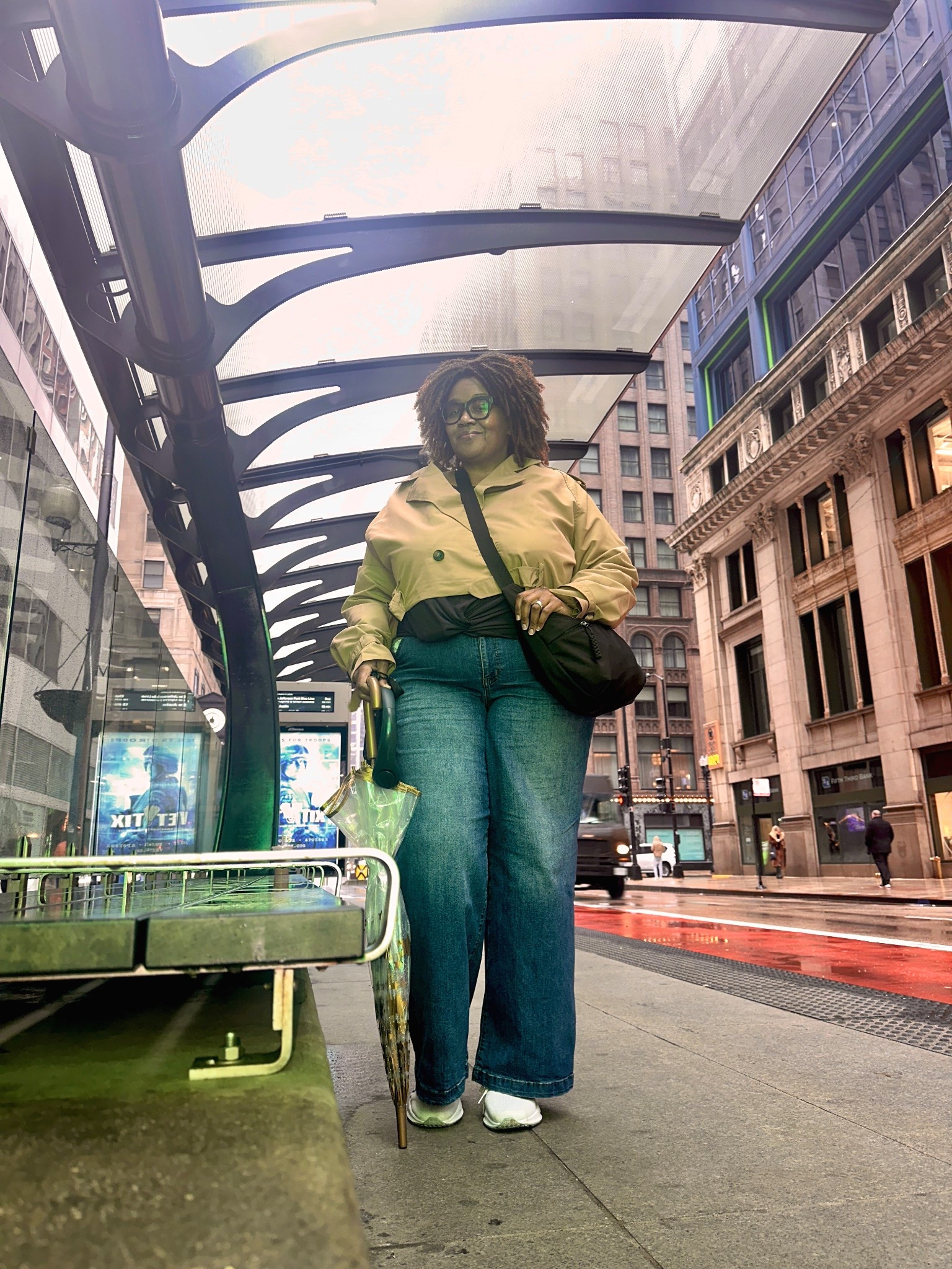 Lovin this cropped trench coat vibe 

#LTKPlusSize #LTKOver40