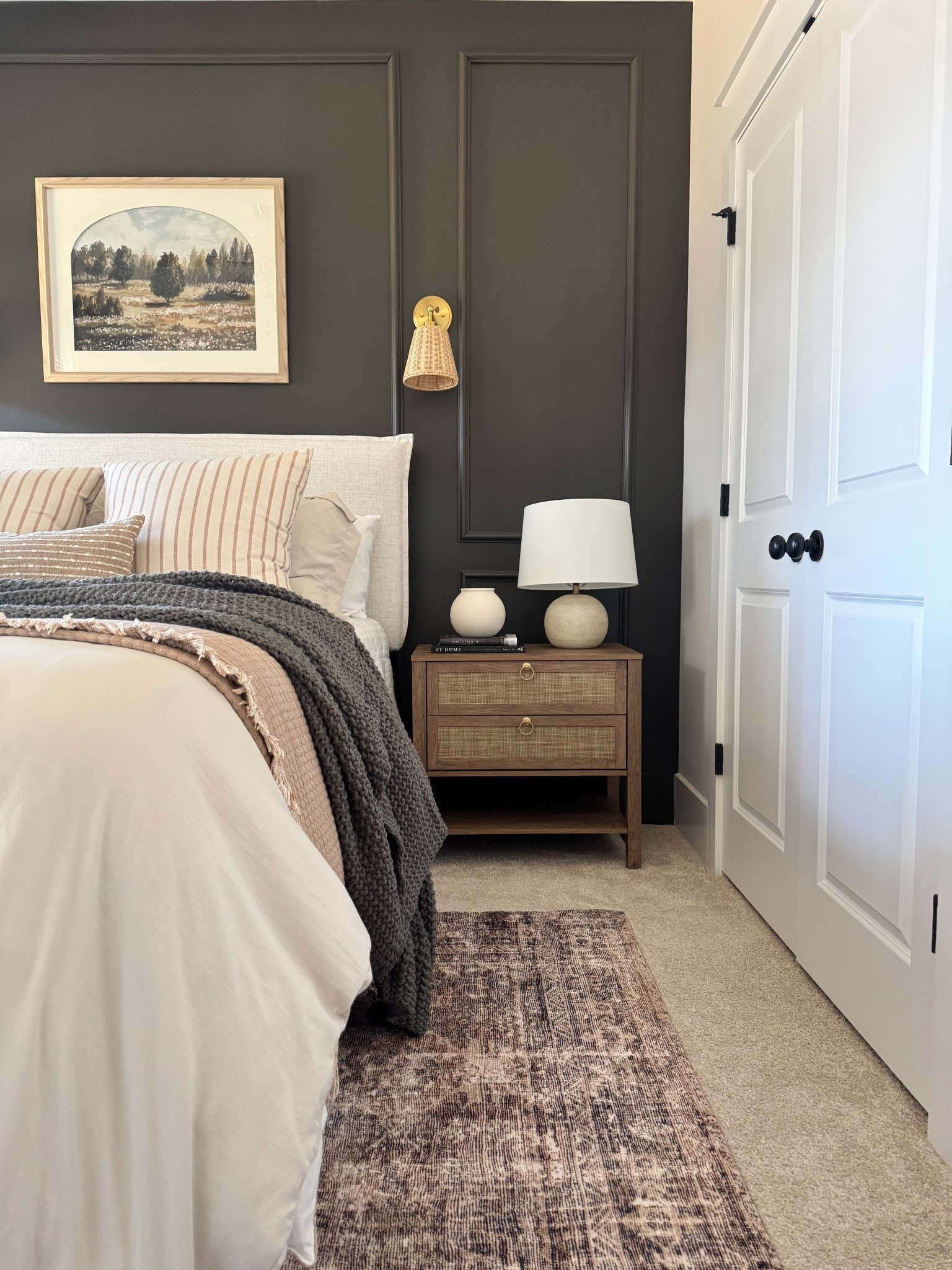 ✨Guest Bedroom Makeover Reveal 

This project has been a labor of love and I’m so happy to welcome my guests here 🤗

Accent Wall: SW Urbane Bronze 
Trim kit via Etsy (linked below)


#guestbedroommakeover #bedroomdiy #accentwalldiy #accentwall #swurbanebronze #swcolorlove #moodyaccentwall #bedroomdesignideas #modernbedroom

#LTKHome #LTKFamily #LTKWatchNow

#LTKHome #LTKSaleAlert #LTKFamily