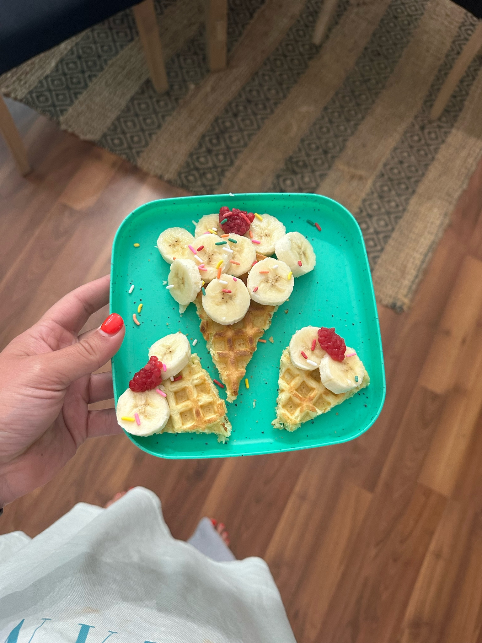Cutie little birthday themed breakfast to go with our birthday week! 

Themed week // learning // toddler mom