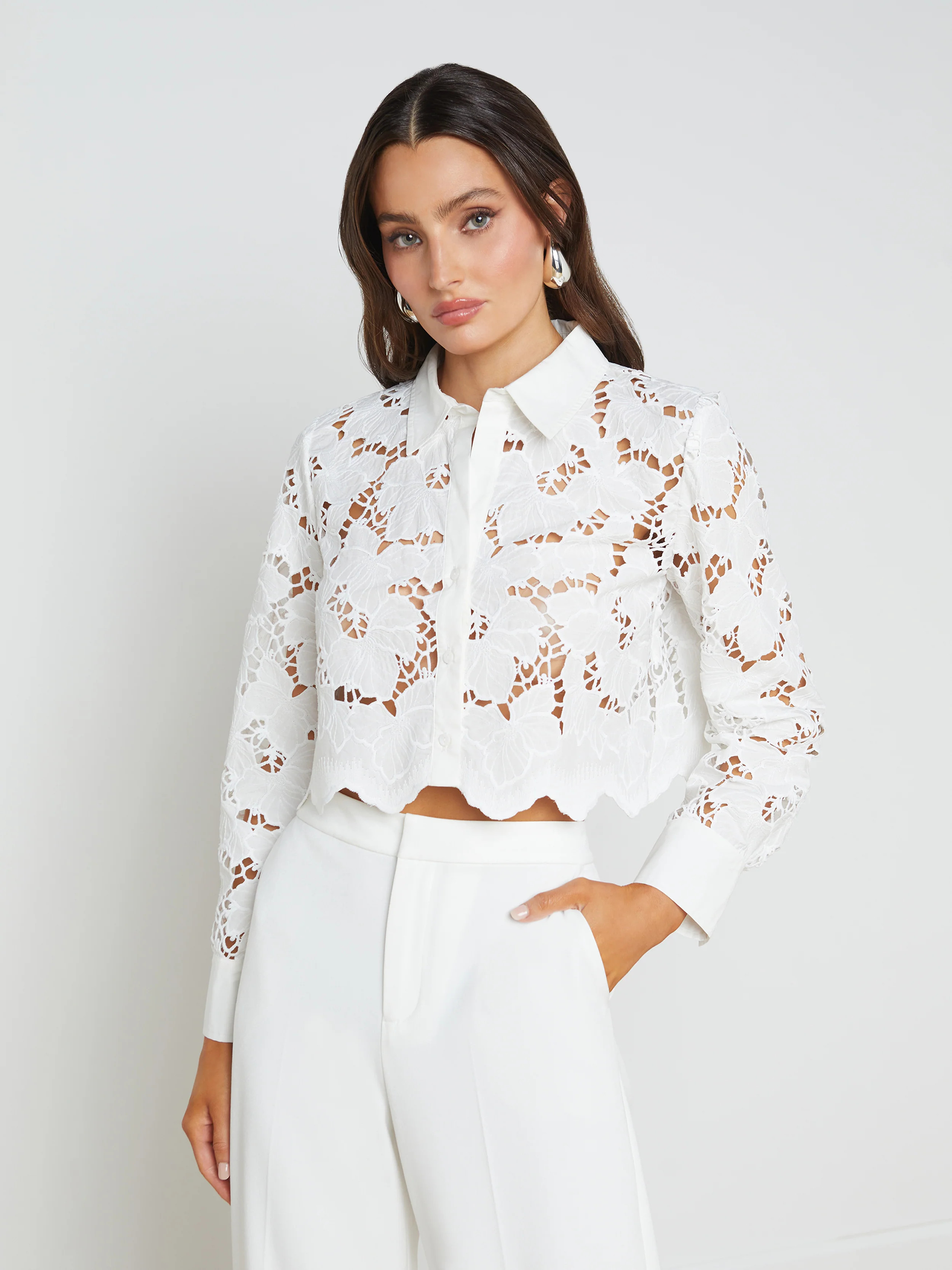 L'AGENCE - Seychelle Lace Cropped Blouse in White | L'Agence