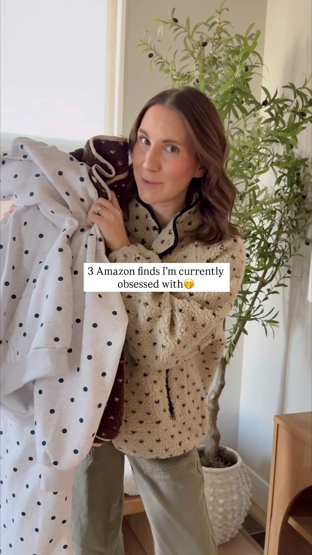 3 Amazon finds I’m currently loving👏🏻

Amazon finds | fleece jacket | look for less | polka dot set | fleece set | woven clutch | Amazon style

#LTKgrwm #LTKootd #LTKdayinmylife