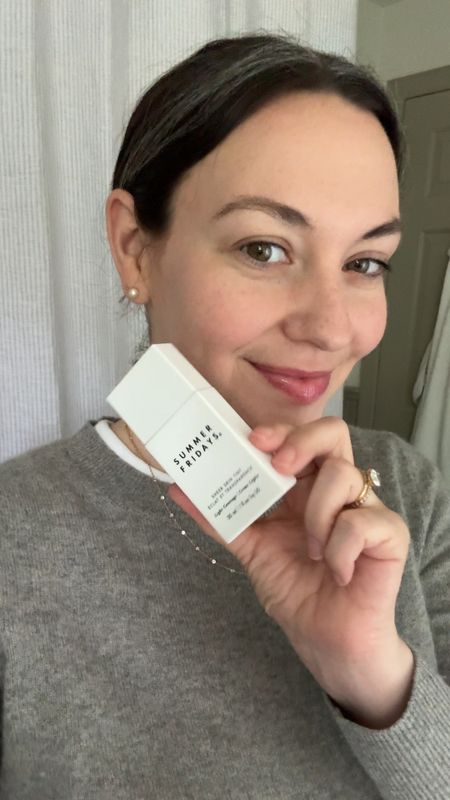 With my current life stage as a mom to two young children, I love an easy no-makeup look. The @summerfridays Sheer Skin Tint has a weightless formula that reduces redness giving me an easy, natural “I just woke up like this” look! #ad

#LTKbeauty