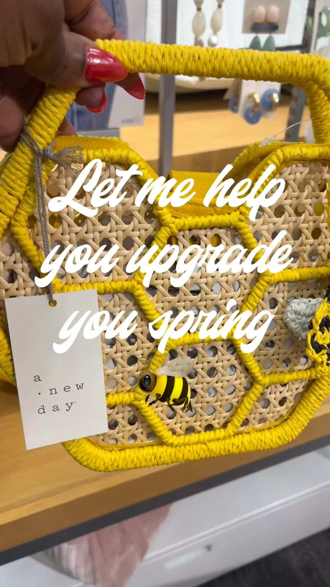 Bee 🐝 purse available @Target 

#LTKgrwm #LTKSpringSale #LTKPlusSize