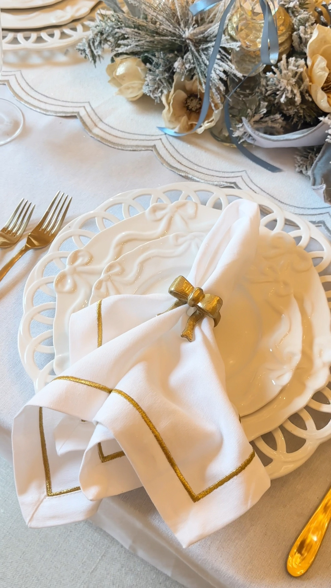 Christmas table 

#LTKHoliday #LTKSaleAlert #LTKHome